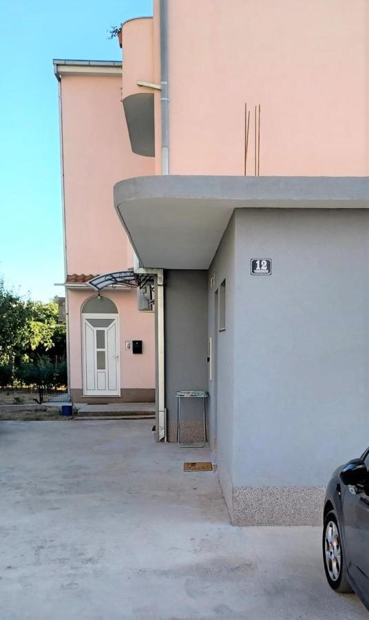 Apartment Neva Split With Free Private Parking Space Zewnętrze zdjęcie